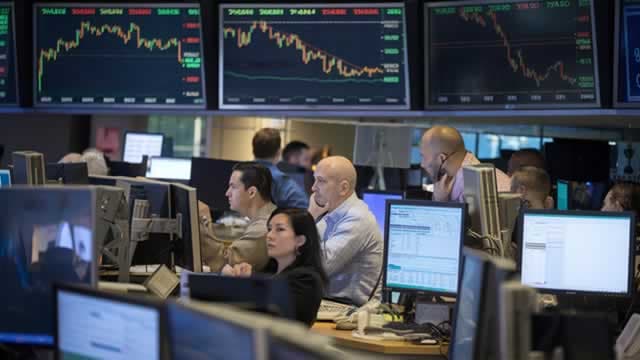 Dow Jones & Nasdaq 100: US-EU Tariff Risk Weighs on US Futures