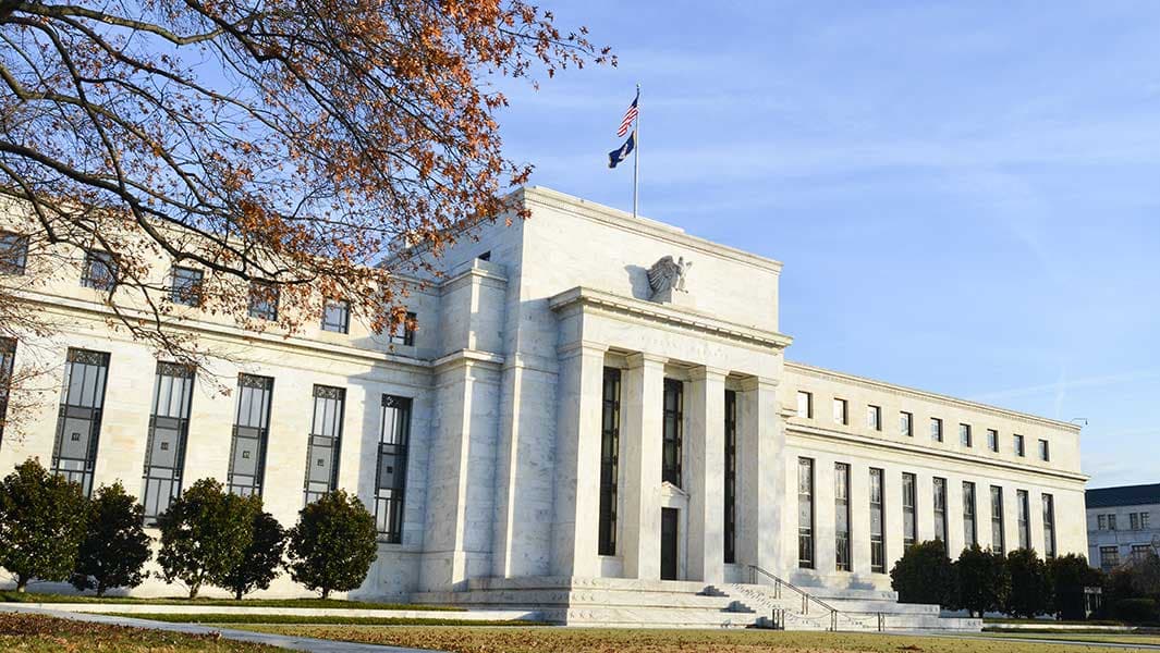 Fed's Key Inflation Rate Hot; GDP Growth Tumbles (Live Coverage)