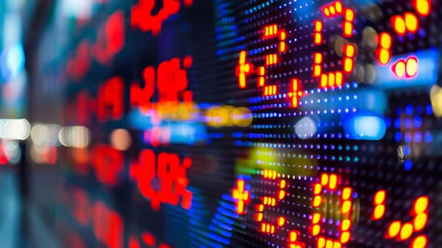 Risk-On Returns, But Cracks Still Show Beneath The Surface